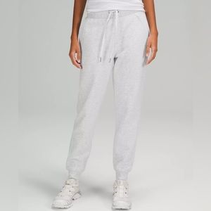 Lululemon Scuba High-Rise Jogger 
Full Length Size 6